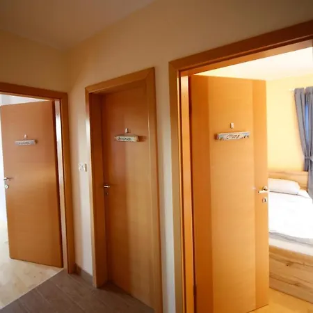 Kizin House, Cozy By Istrian Embrace Apartma