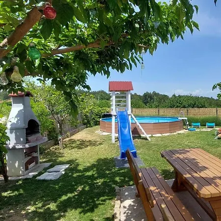 Apartman Istrian Embrace, Kizin House - Cozy Apartments