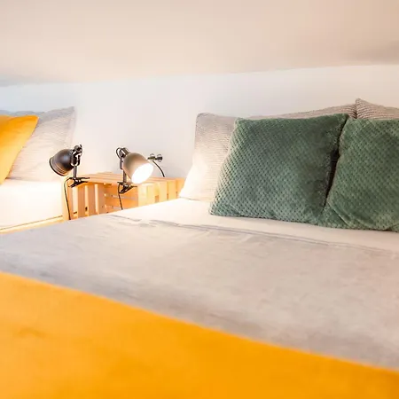 Istrian Embrace, Kizin House - Cozy Apartments * Brezovica pri Gradinu