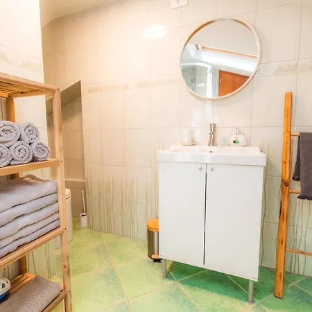 Apartman Istrian Embrace, Kizin House - Cozy Apartments