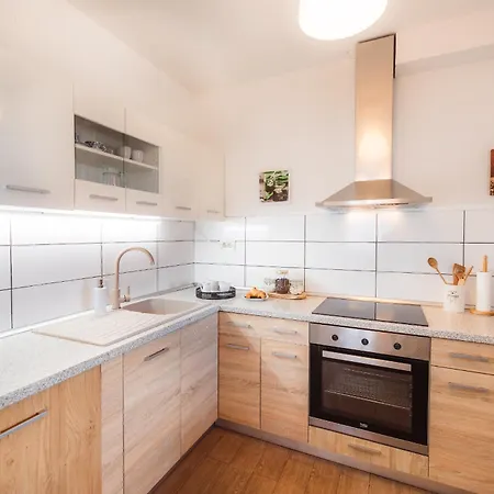 Apartman Istrian Embrace, Kizin House - Cozy Apartments Brezovica pri Gradinu