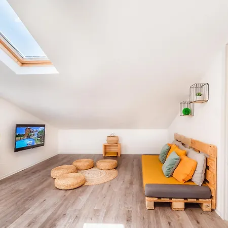 Daire Istrian Embrace, Kizin House - Cozy Apartments