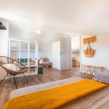 Istrian Embrace, Kizin House - Cozy Apartments * Brezovica pri Gradinu