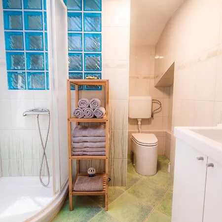 Istrian Embrace, Kizin House - Cozy Apartments Daire *