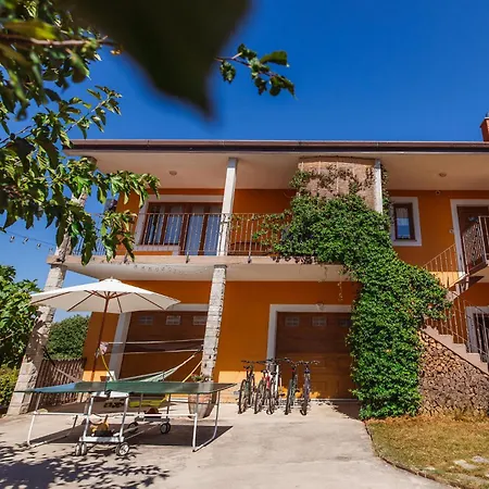 Istrian Embrace, Kizin House - Cozy Apartments Brezovica pri Gradinu