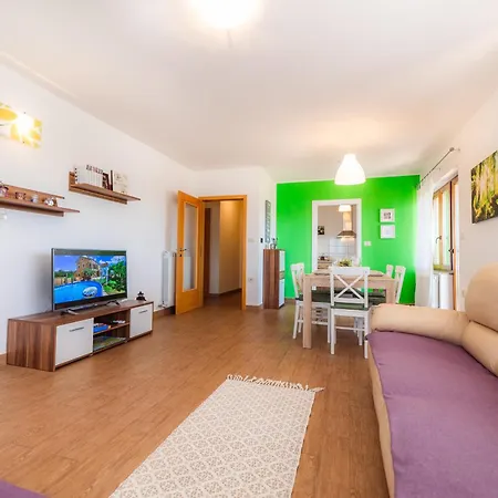 Daire Istrian Embrace, Kizin House - Cozy Apartments *