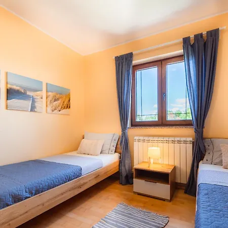 Istrian Embrace, Kizin House - Cozy Apartments Brezovica pri Gradinu