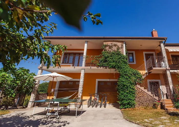 Istrian Embrace, Kizin House - Cozy Apartments Brezovica pri Gradinu